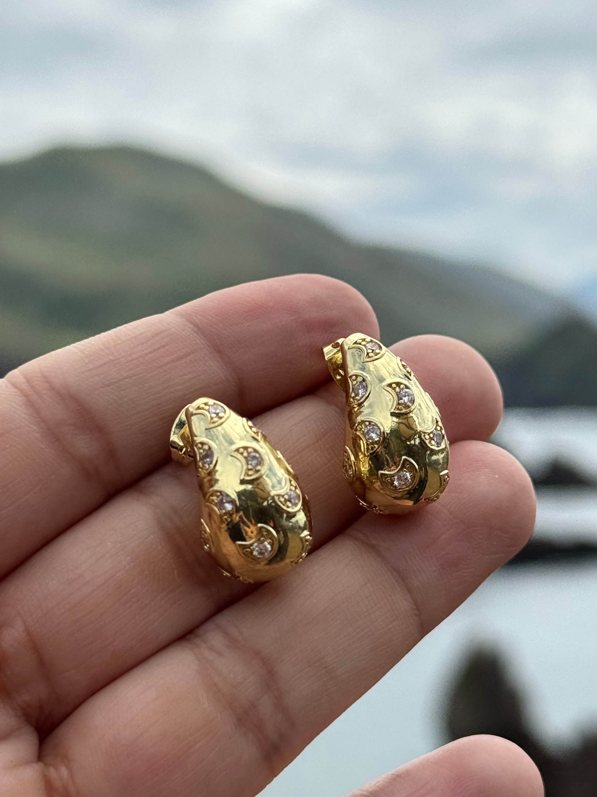 Aretes Drop Mini Moon