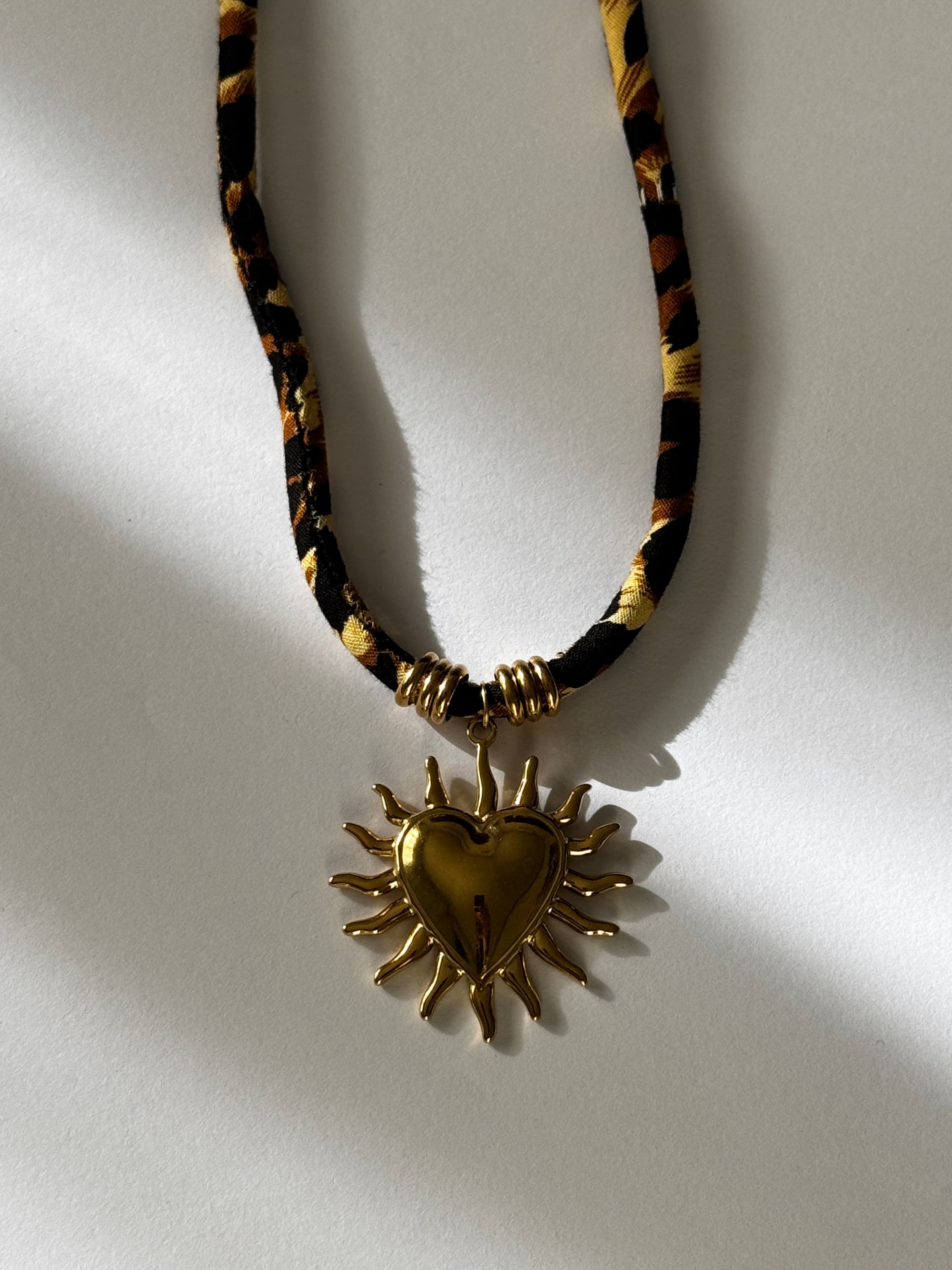 Collar Leopard