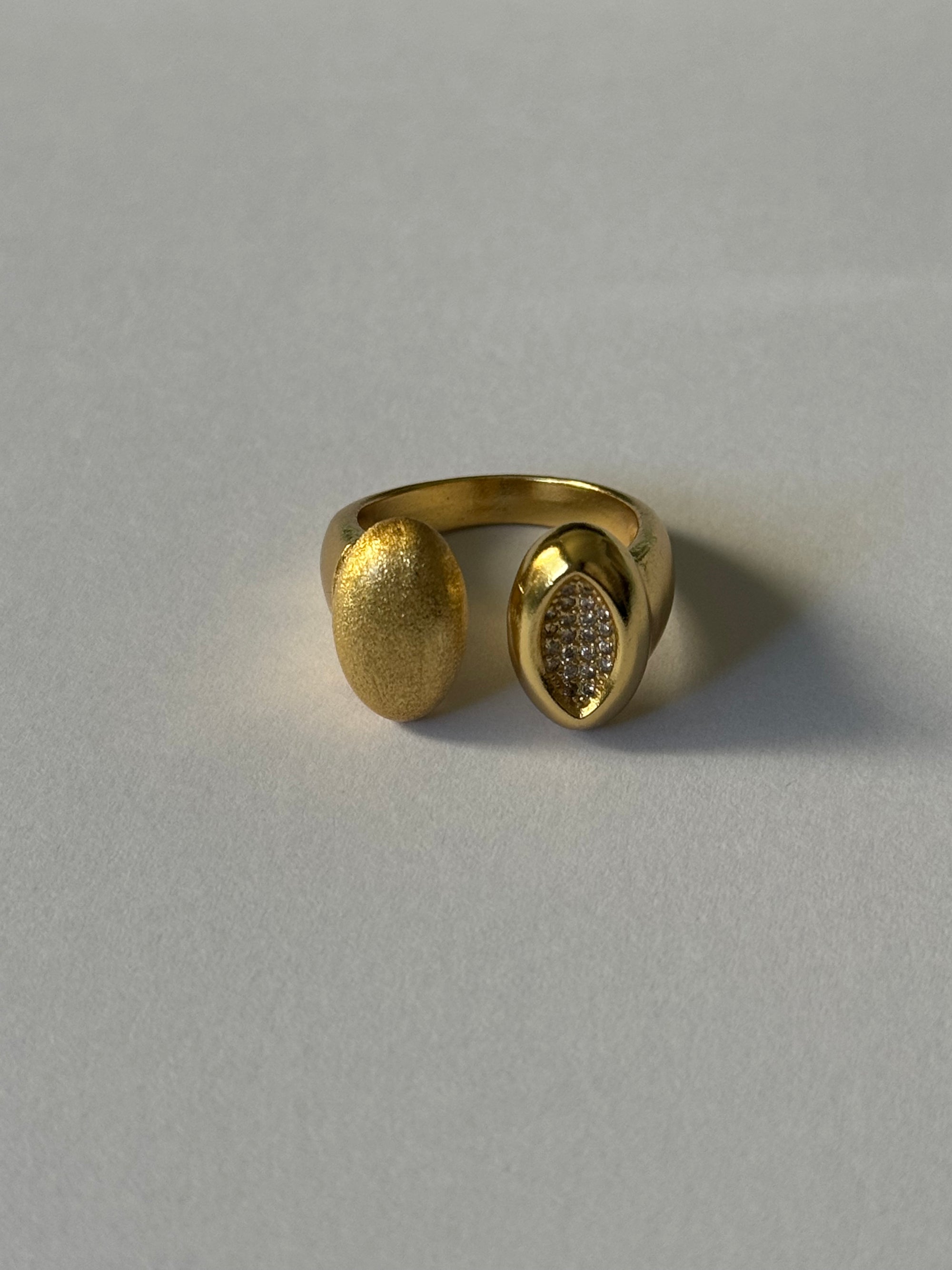 Anillo Myla