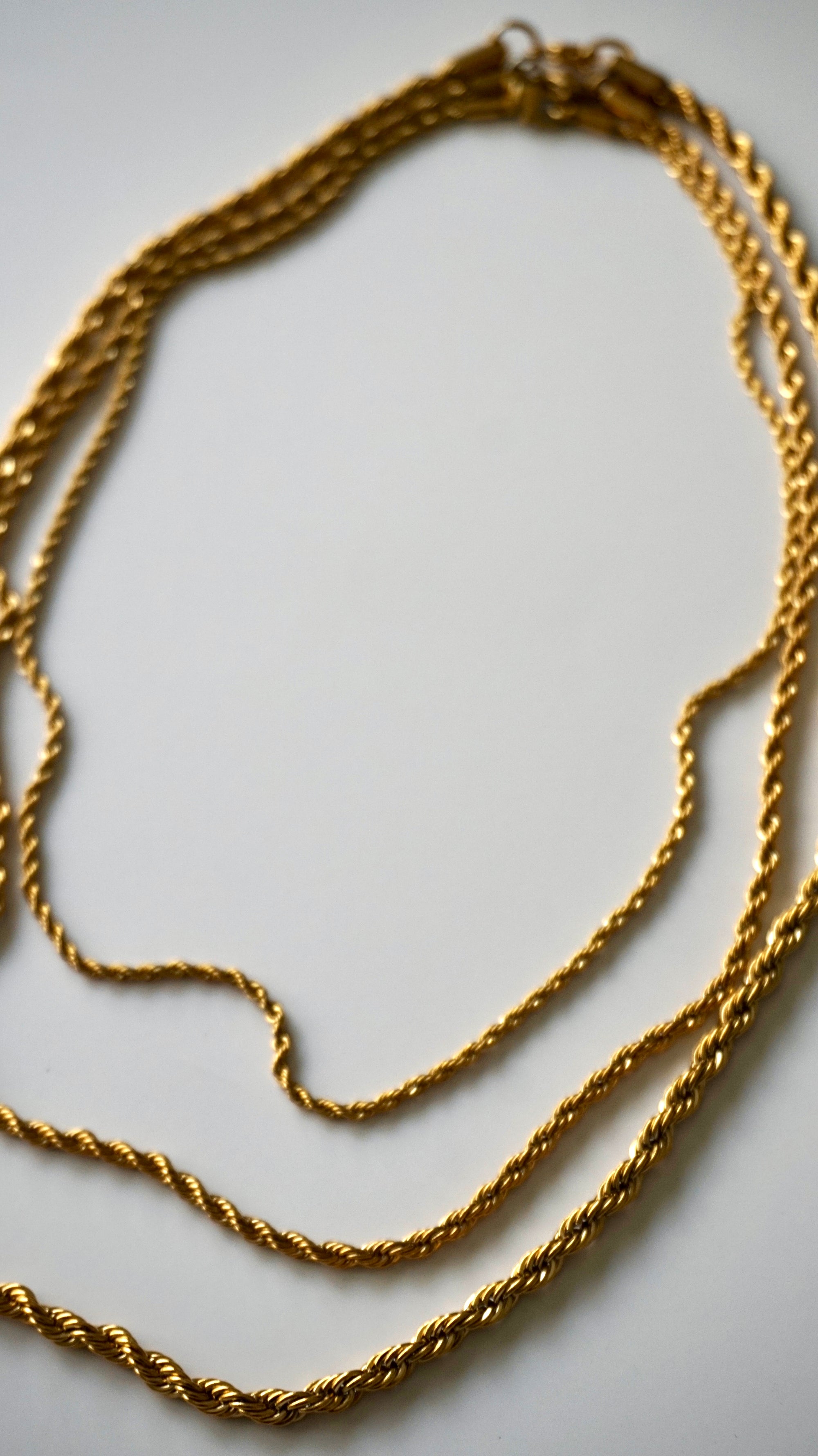 Collar Triple Twist