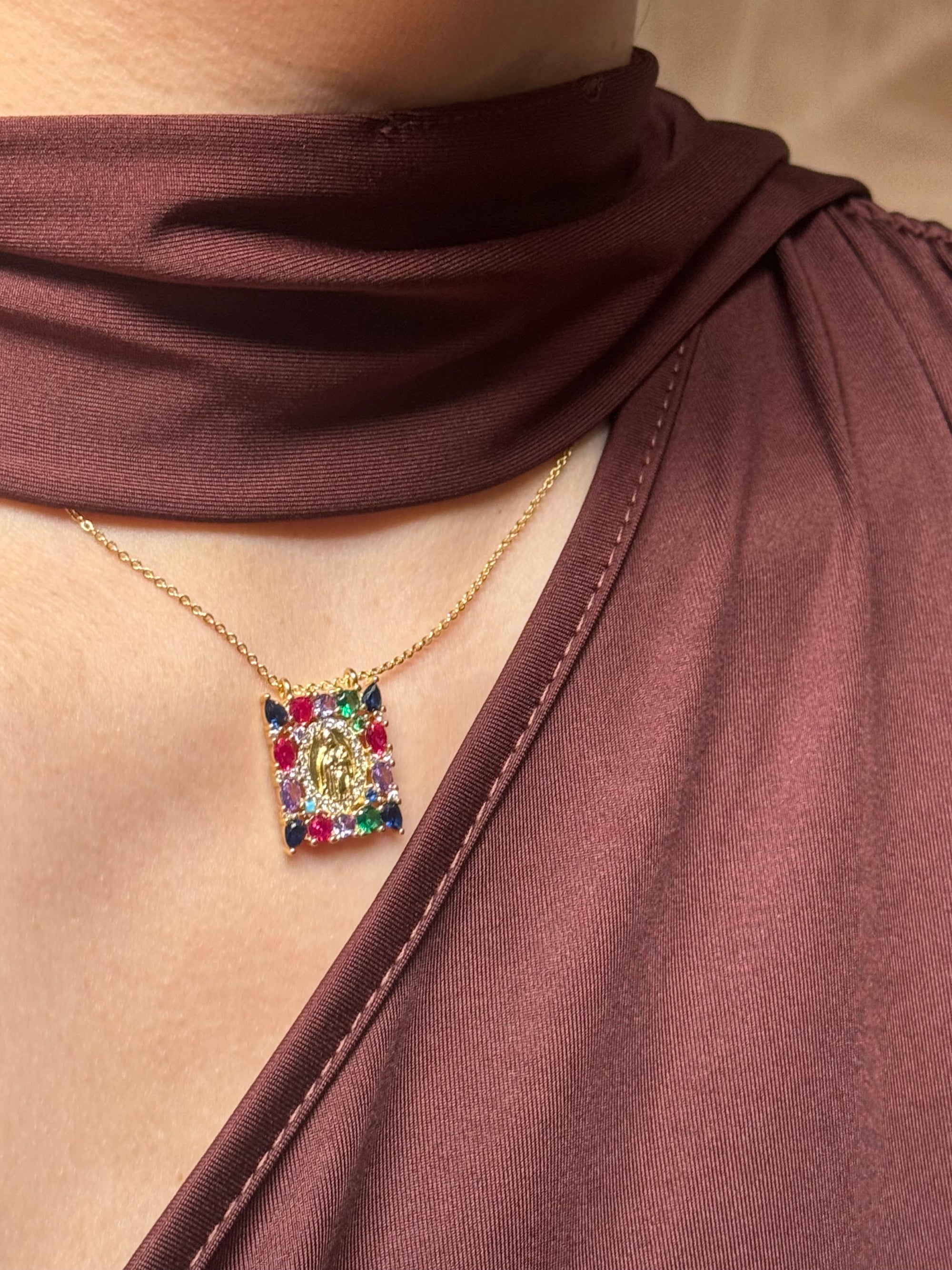 Collar Virgen Square