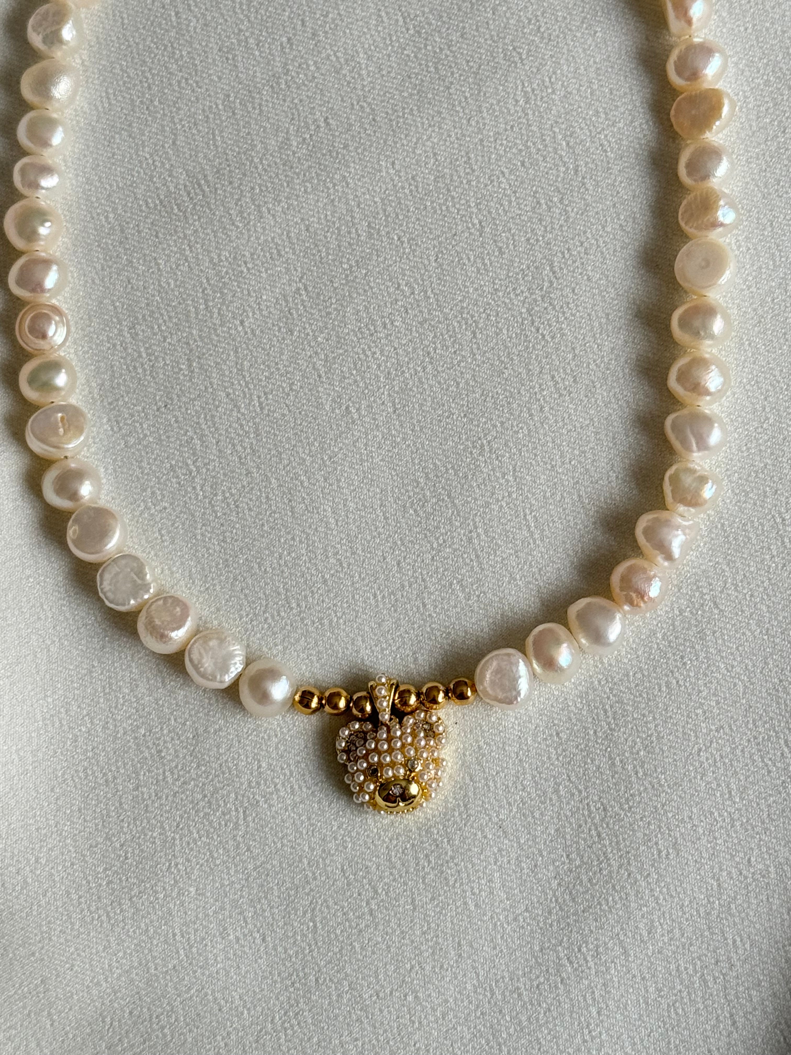 Collar Pearl Bear