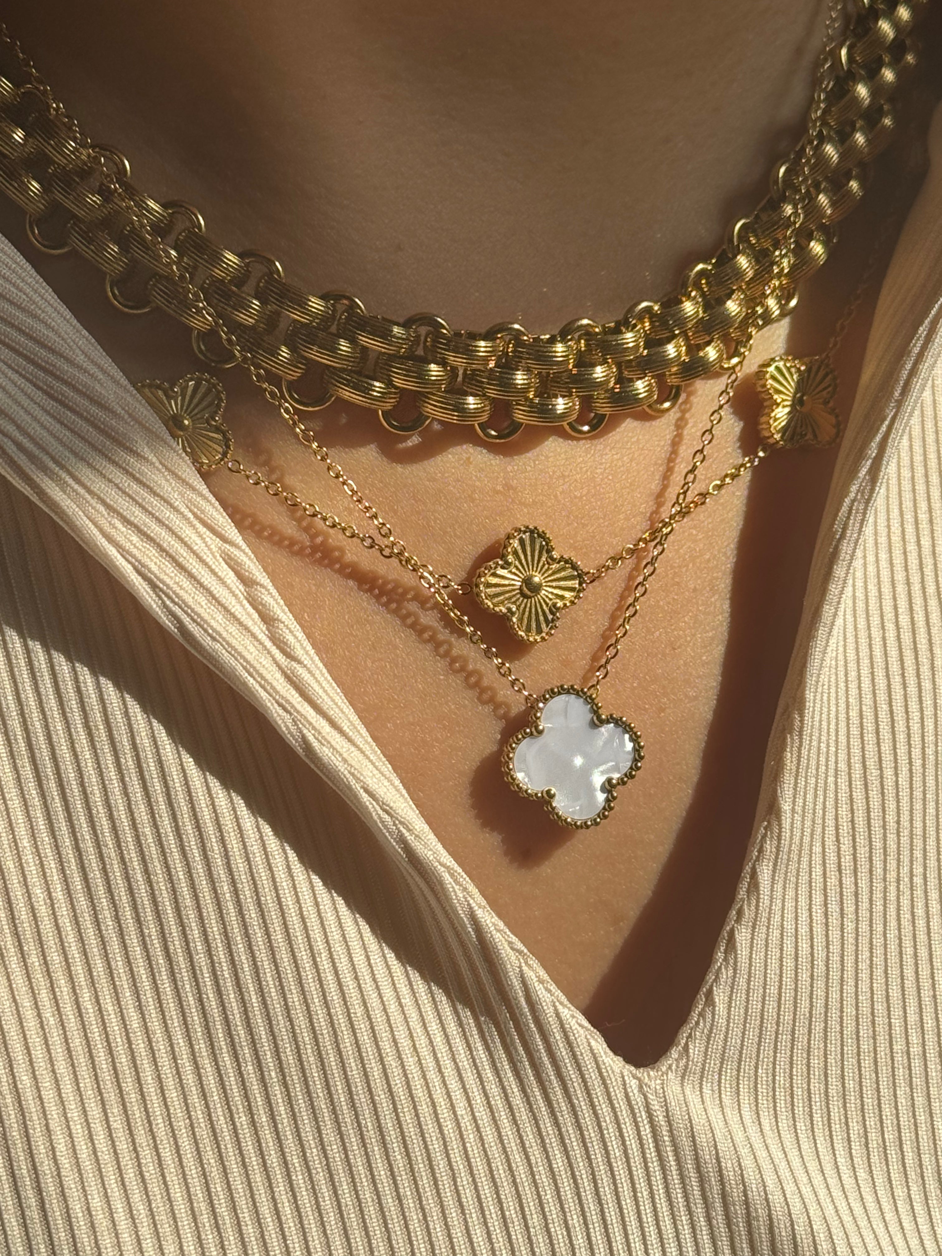 Collar Single Gambit