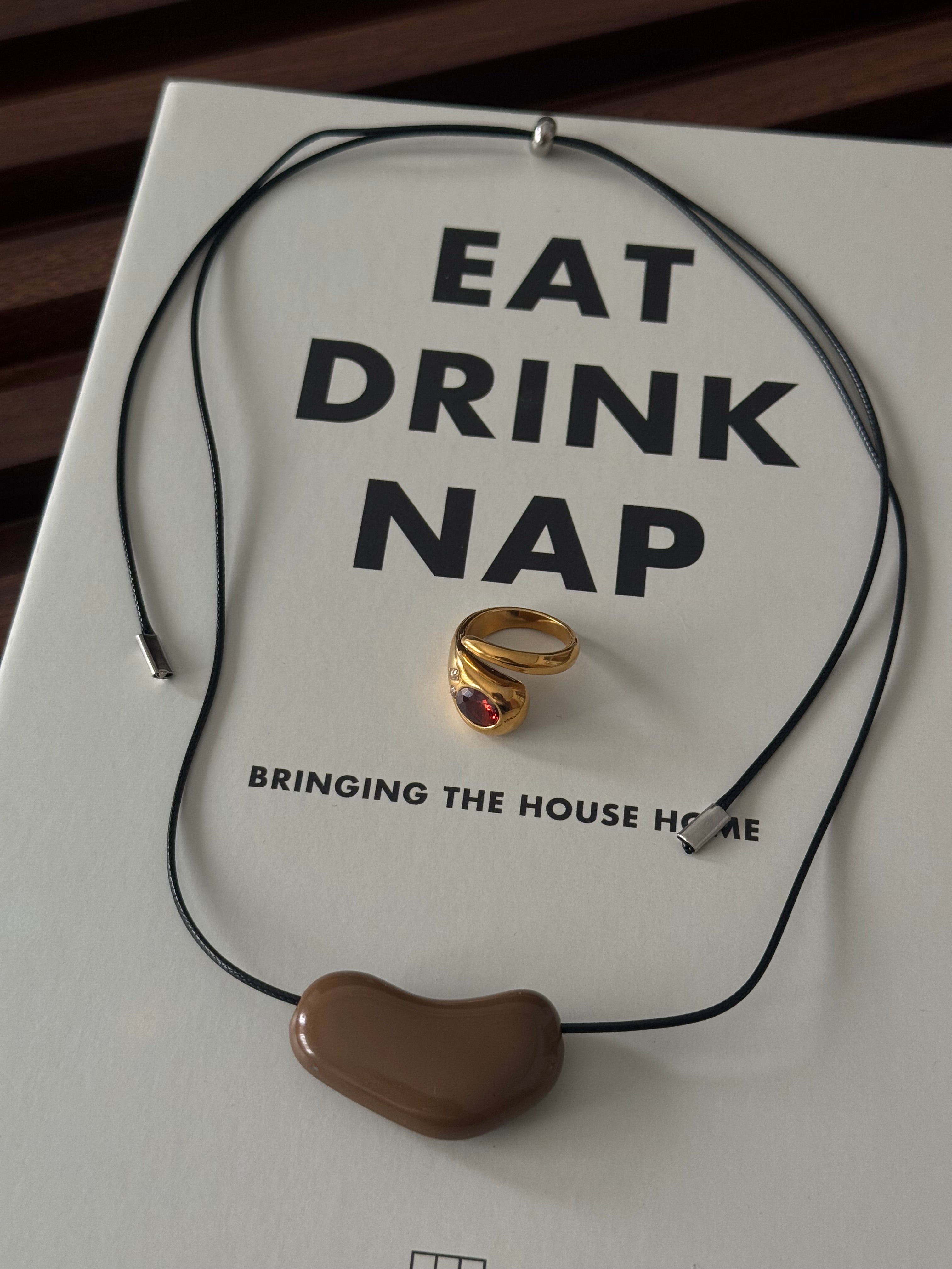 Collar Bruma Chocolate