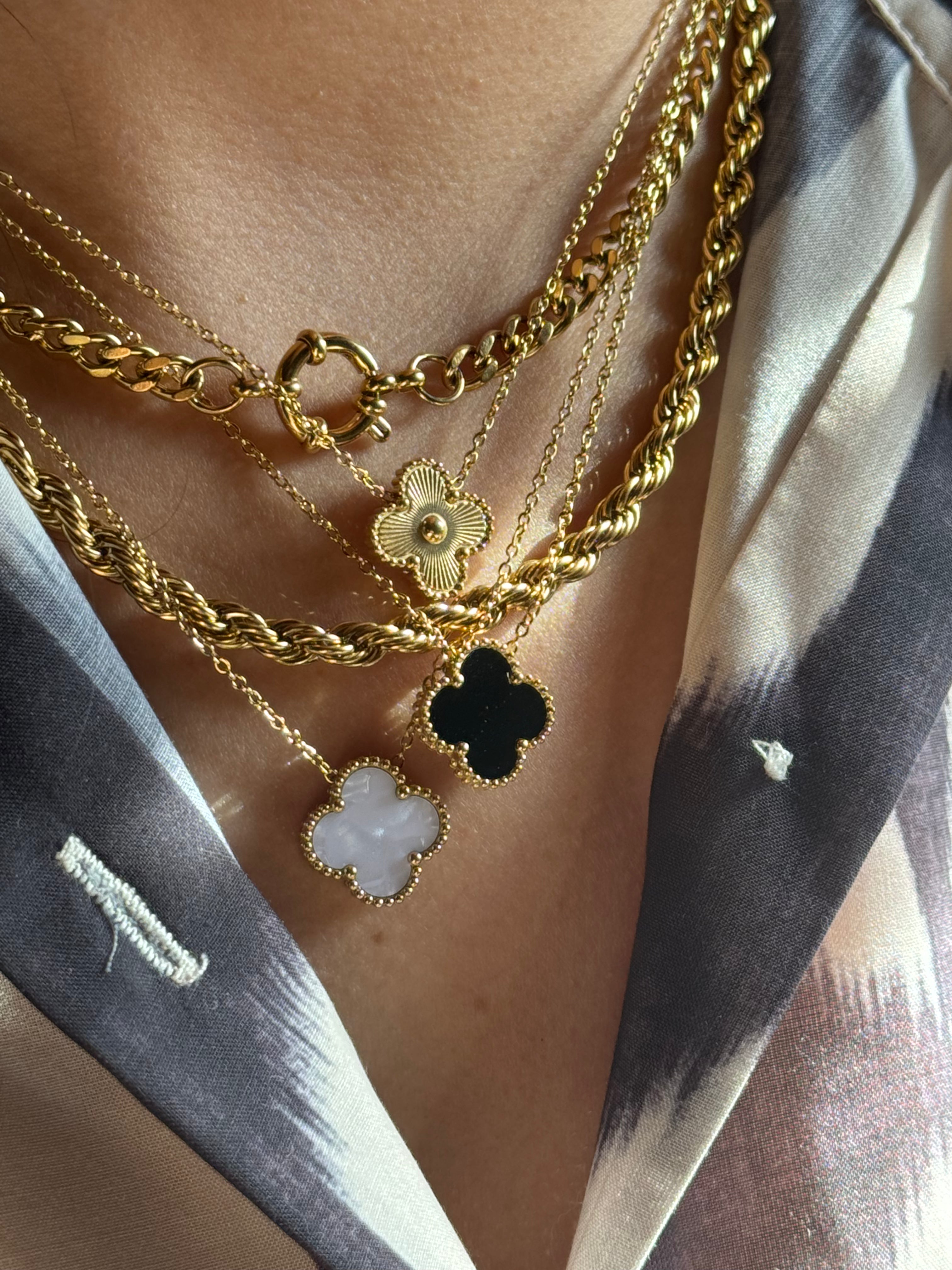 Collar Single Gambit