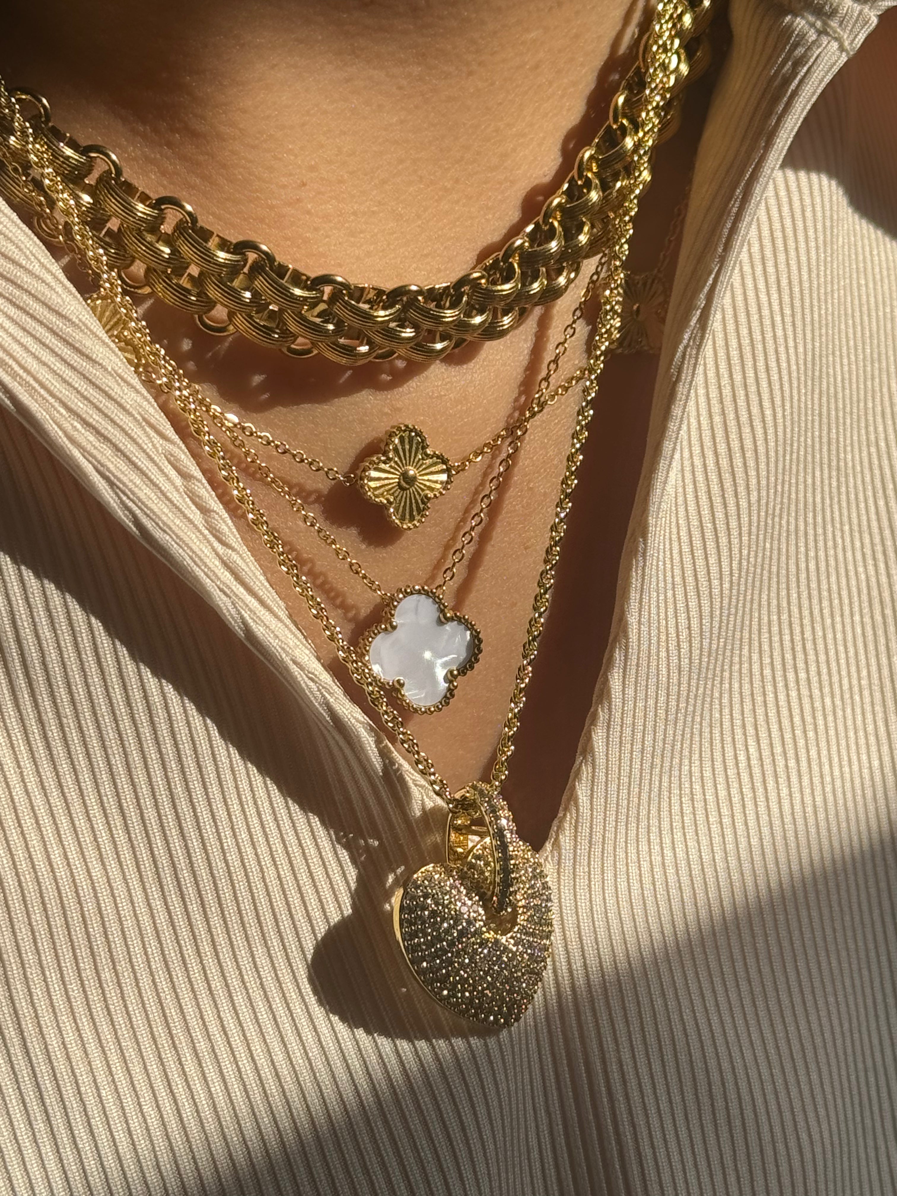 Collar Single Gambit