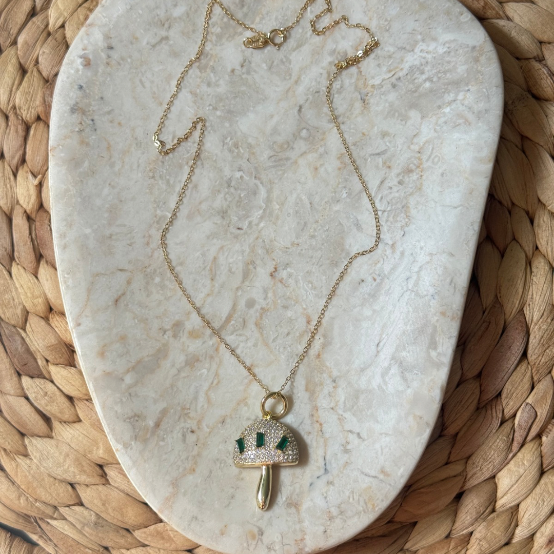 Collar Mushroom Emerald