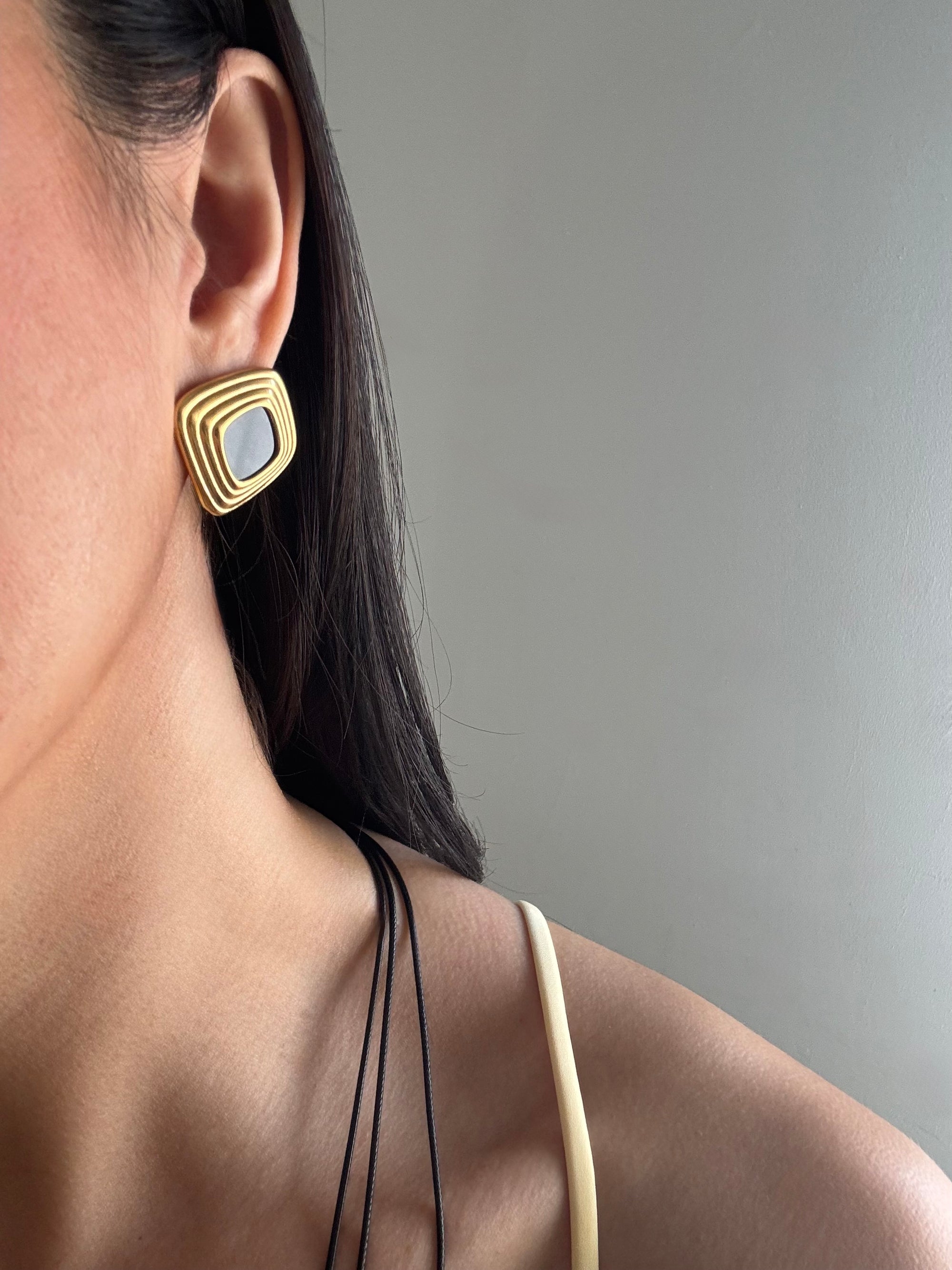 Aretes Noir Elite