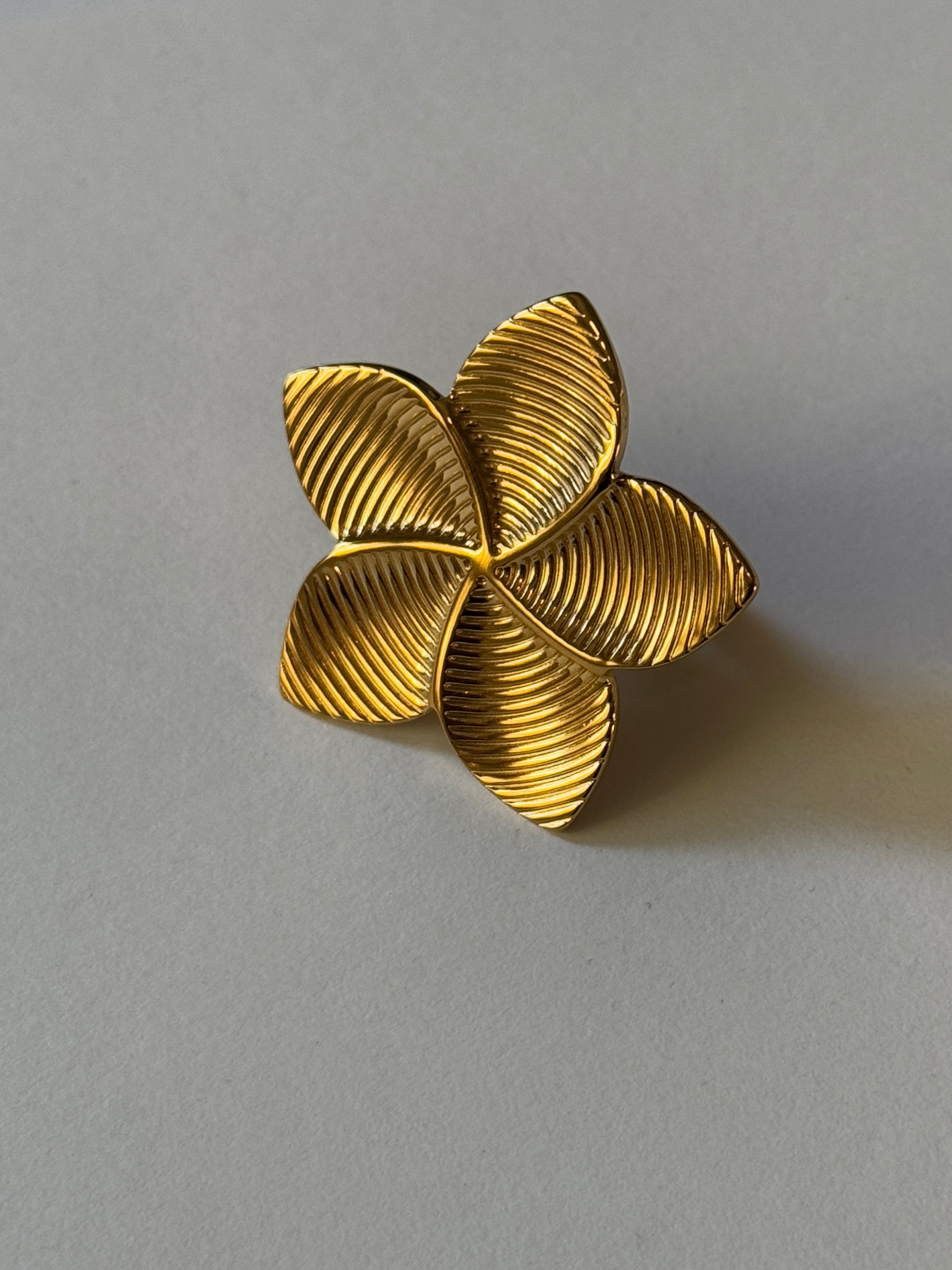 Anillo Petalos