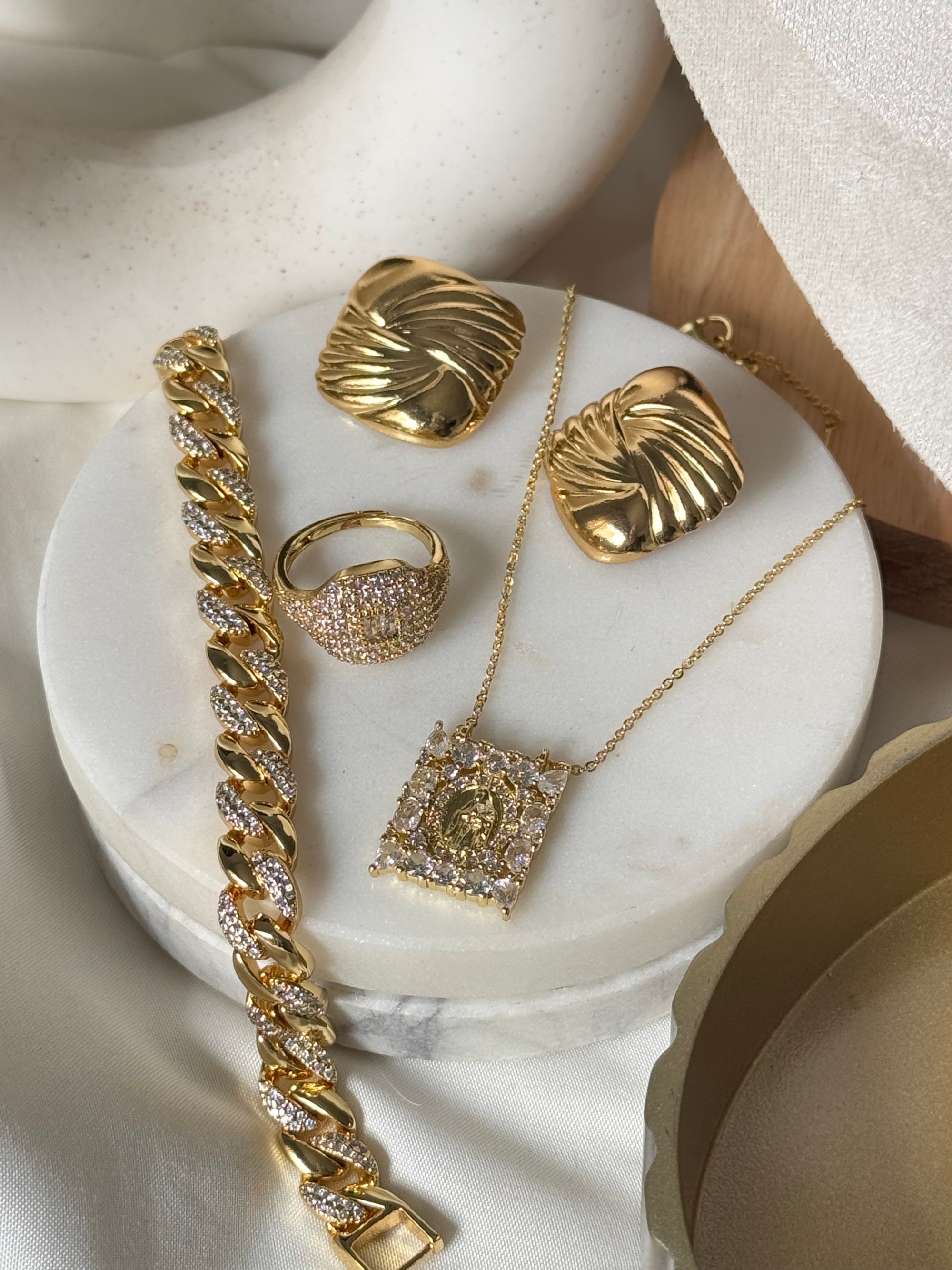 Aretes Tala