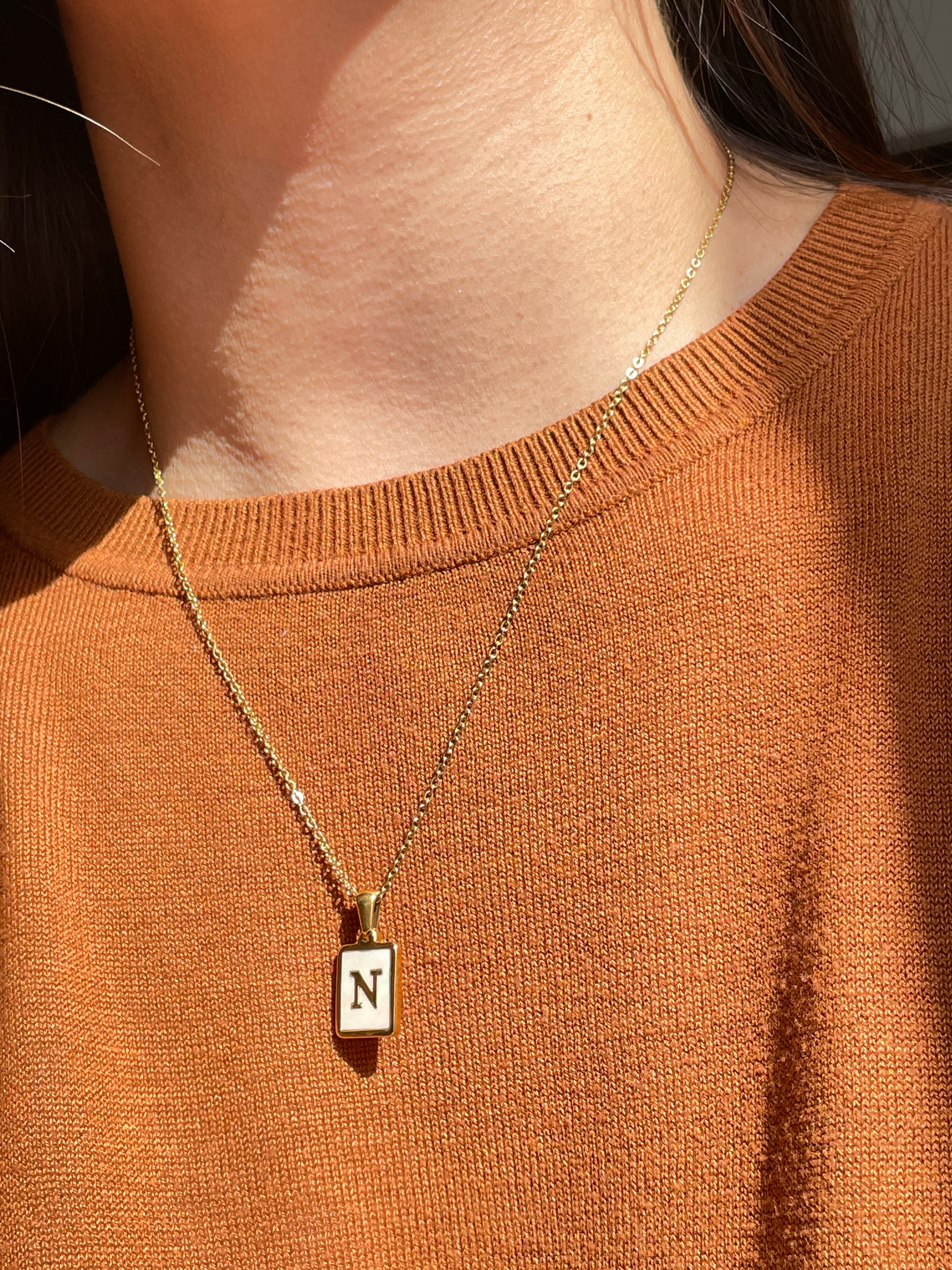 Collar Inicial Madre Perla