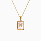 Collar Inicial Madre Perla